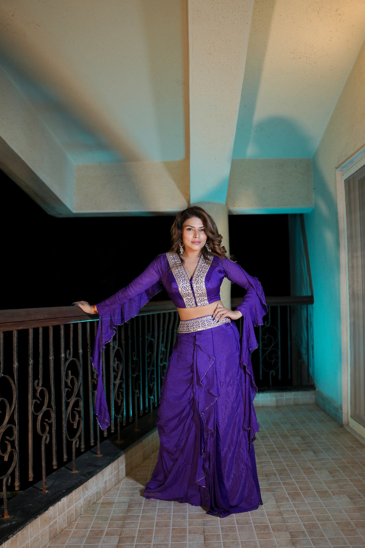 Indo westurn drep skirt and frill sleeves blouse with embroidery lace
