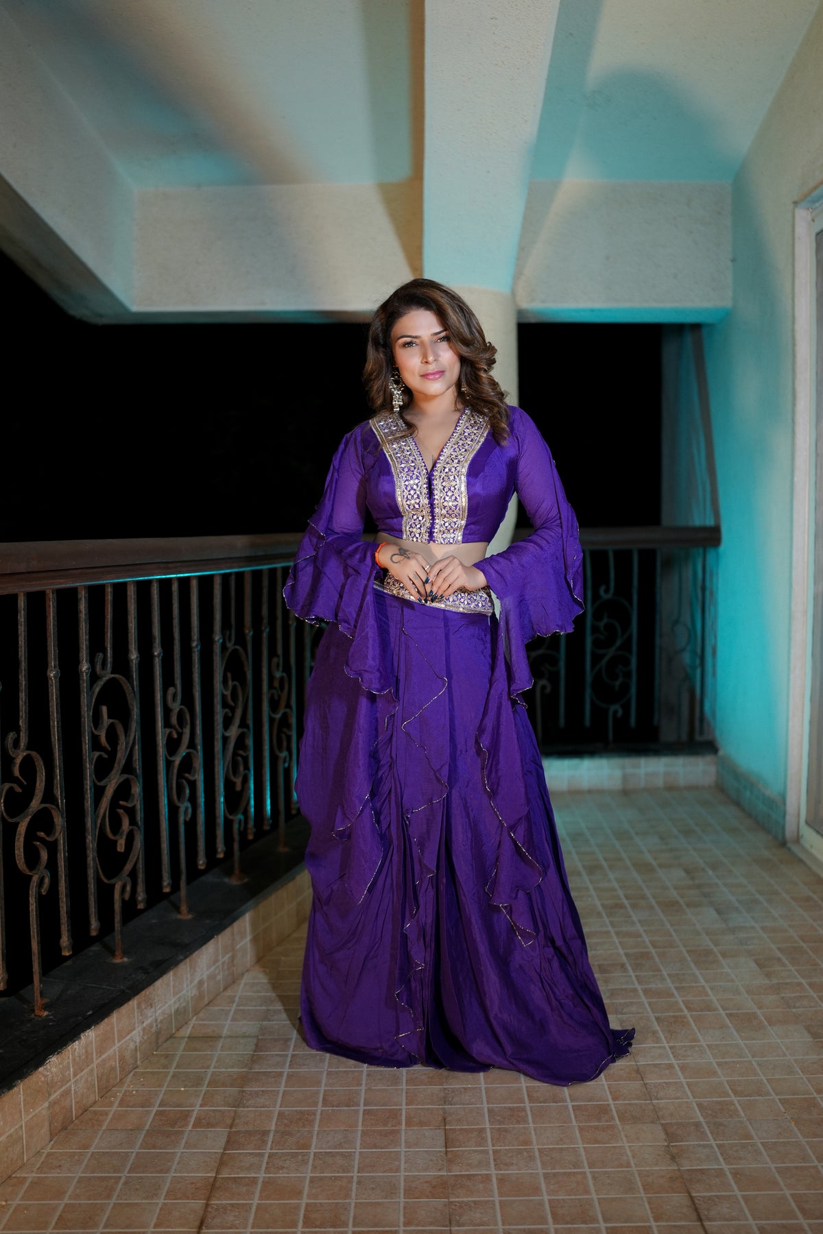 Indo westurn drep skirt and frill sleeves blouse with embroidery lace